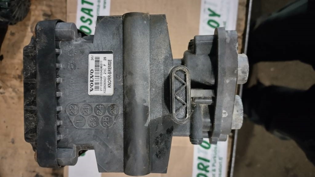 Volvo ELC venttiililohko FH4  - Frame/ Châssis pour Camion: photos 3 Volvo ELC venttiililohko FH4  - Frame/ Châssis pour Camion: photos 3