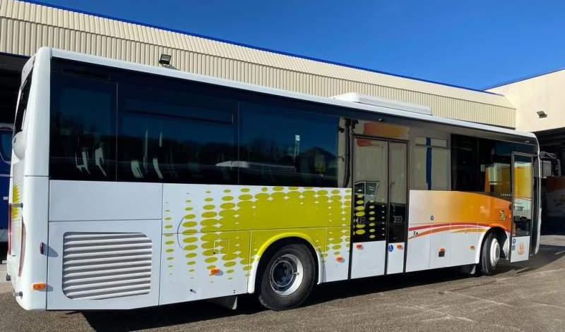 Iveco CROSSWAY/ DŁUGOŚĆ 10.70 M / MANUAL / EURO 6 - Bus interurbain: photos 3 Iveco CROSSWAY/ DŁUGOŚĆ 10.70 M / MANUAL / EURO 6 - Bus interurbain: photos 3