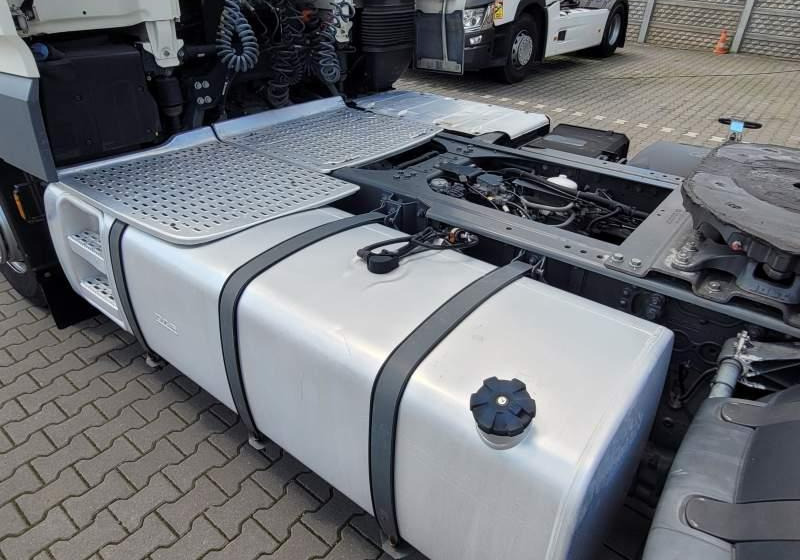 DAF XF510 SPACE CAB / SPROWADZONY / MANUAL / RETARDER - Tracteur routier: photos 3 DAF XF510 SPACE CAB / SPROWADZONY / MANUAL / RETARDER - Tracteur routier: photos 3