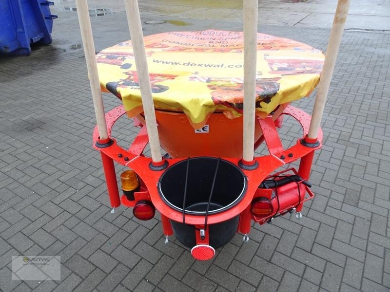 Dexwal 300L Kommunal Streuer Salzstreuer Trichterstreuer NEU - Epandeur de sable: photos 2 Dexwal 300L Kommunal Streuer Salzstreuer Trichterstreuer NEU - Epandeur de sable: photos 2