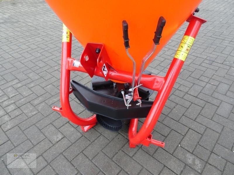Dexwal Salzstreuer Düngerstreuer Streuer Trichterstreuer 500 Liter - Epandeur de sable: photos 2 Dexwal Salzstreuer Düngerstreuer Streuer Trichterstreuer 500 Liter - Epandeur de sable: photos 2