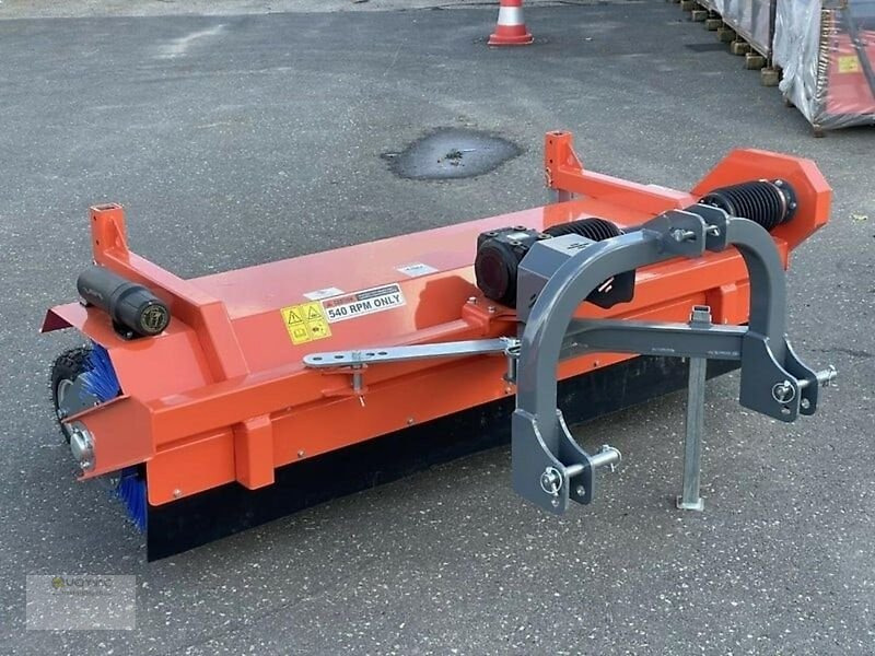 Geo Kehrmaschine Geo SWT220 220cm Kehrbesen Traktor Zapfwelle NEU - Brosse: photos 5 Geo Kehrmaschine Geo SWT220 220cm Kehrbesen Traktor Zapfwelle NEU - Brosse: photos 5