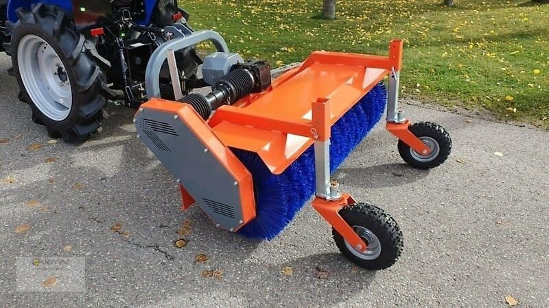 Geo Kehrmaschine Geo SWT220 220cm Kehrbesen Traktor Zapfwelle NEU - Brosse: photos 1 Geo Kehrmaschine Geo SWT220 220cm Kehrbesen Traktor Zapfwelle NEU - Brosse: photos 1