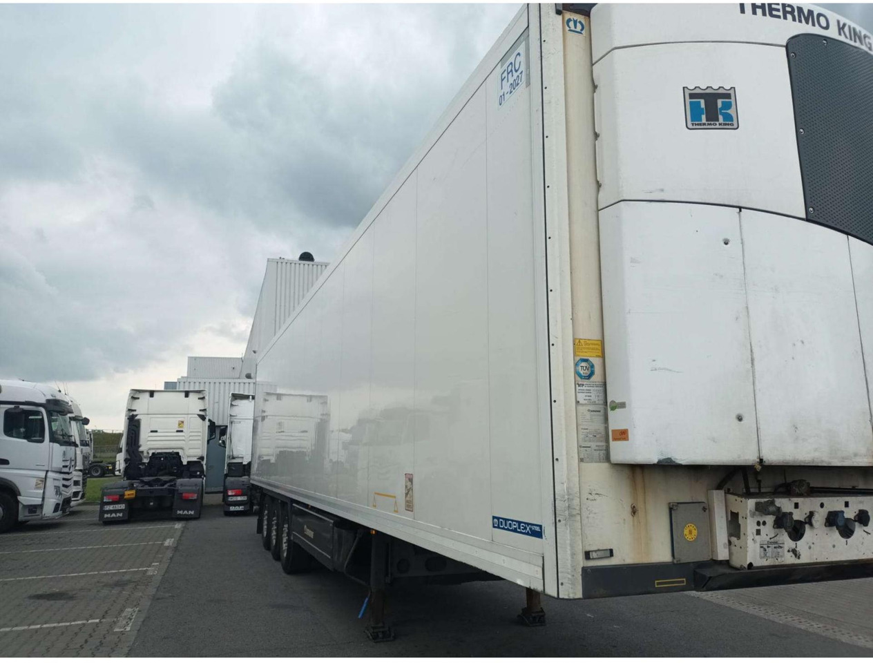 2018 Krone SDR Double Deck Cool Liner FP45 ThermoKing SLXi 300 Lifting Axle - Semi-remorque frigorifique: photos 4 2018 Krone SDR Double Deck Cool Liner FP45 ThermoKing SLXi 300 Lifting Axle - Semi-remorque frigorifique: photos 4