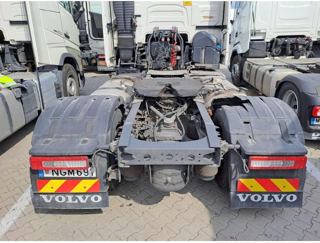 2023 Volvo FH 460 Globetrotter XL Varios i-Save - Tracteur routier: photos 5 2023 Volvo FH 460 Globetrotter XL Varios i-Save - Tracteur routier: photos 5