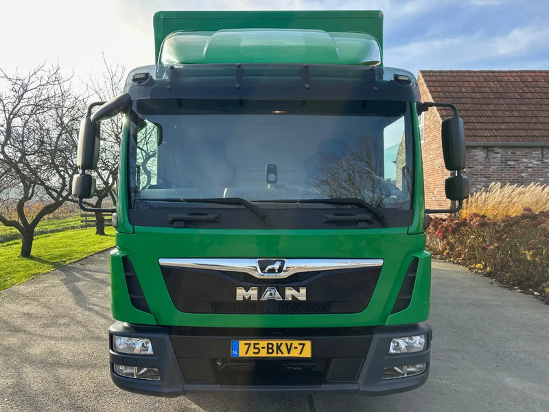 MAN TGL 12.220 / NL TRUCK / 12T / BOX+LIFT 2000kg+SIDE DOOR / AIRCO - Camion fourgon: photos 3 MAN TGL 12.220 / NL TRUCK / 12T / BOX+LIFT 2000kg+SIDE DOOR / AIRCO - Camion fourgon: photos 3