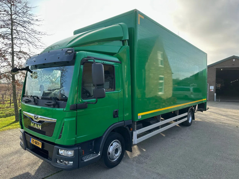 MAN TGL 12.220 / NL TRUCK / 12T / BOX+LIFT 2000kg+SIDE DOOR / AIRCO - Camion fourgon: photos 1 MAN TGL 12.220 / NL TRUCK / 12T / BOX+LIFT 2000kg+SIDE DOOR / AIRCO - Camion fourgon: photos 1