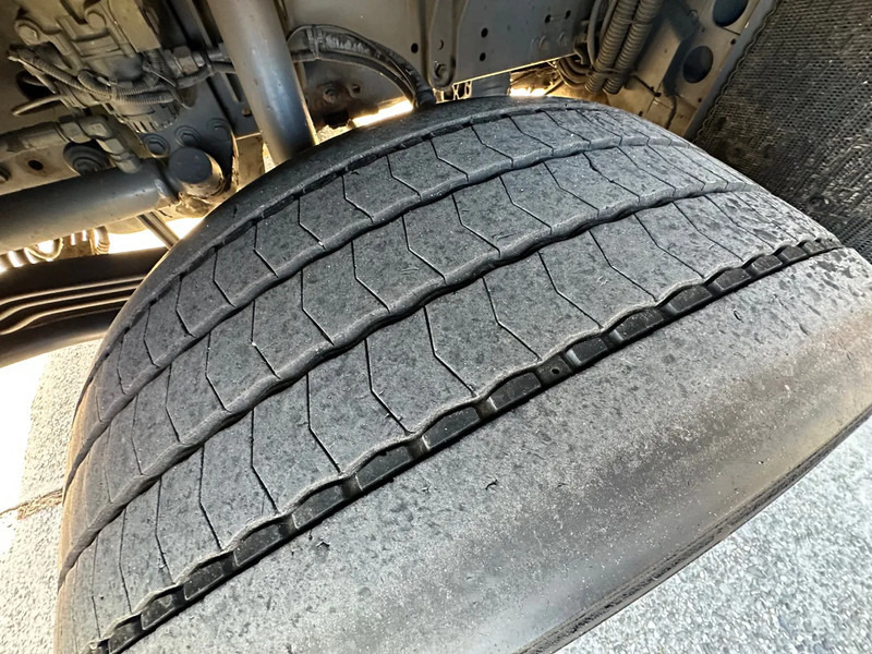 MAN TGS 26.360 / NL TRUCK / EURO 5 / 6x2 / LENK-LIFT / DIJSEL 5 COMP. 23,2 m3 / AUTOMATIC - Camion citerne: photos 5 MAN TGS 26.360 / NL TRUCK / EURO 5 / 6x2 / LENK-LIFT / DIJSEL 5 COMP. 23,2 m3 / AUTOMATIC - Camion citerne: photos 5