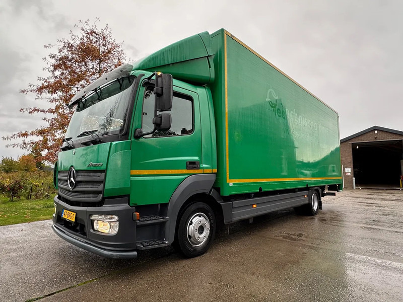 Mercedes-Benz Atego 1018 / NL TRUCK / EURO 6 / ONLY 100.000KM! / BOX+LIFT+SIDE DOOR / CLIMA / AUTOMATIC - Camion fourgon: photos 1 Mercedes-Benz Atego 1018 / NL TRUCK / EURO 6 / ONLY 100.000KM! / BOX+LIFT+SIDE DOOR / CLIMA / AUTOMATIC - Camion fourgon: photos 1
