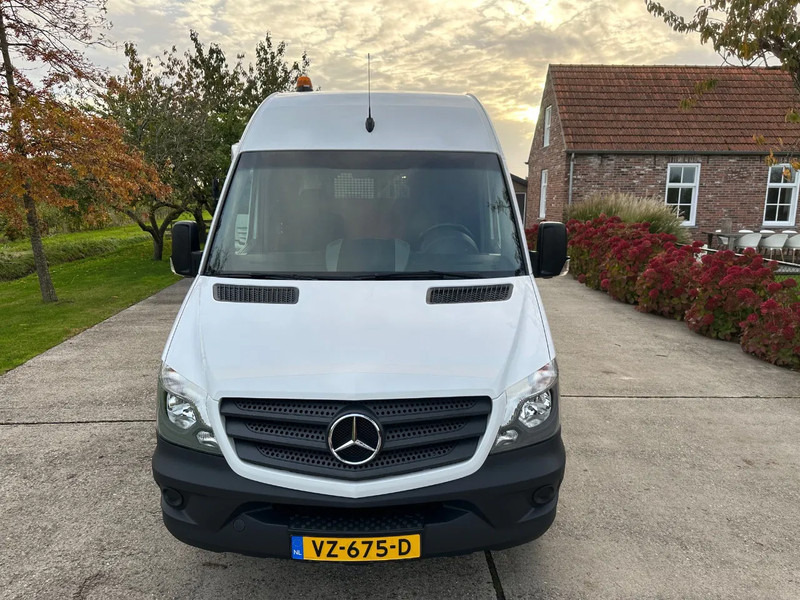 Mercedes-Benz Sprinter 313 CDI / L2H2 / AUTOMAAT / NL BUS / 130 PK / 2-ZITS / CC / AIRCO / CAMERA - Fourgon utilitaire: photos 2 Mercedes-Benz Sprinter 313 CDI / L2H2 / AUTOMAAT / NL BUS / 130 PK / 2-ZITS / CC / AIRCO / CAMERA - Fourgon utilitaire: photos 2