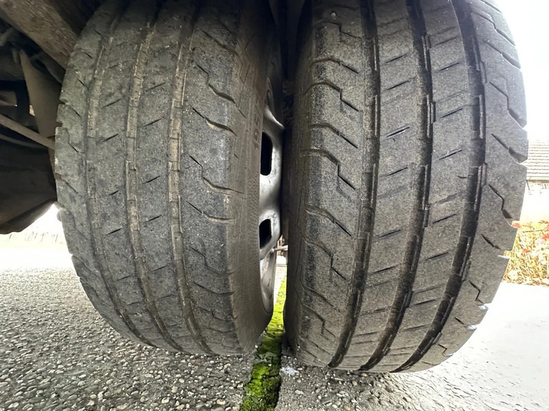 Iveco Daily 40C13 / BE COMBI 12T WITH VELDHUIZEN P31-5A / CREWCAB 7 pers. / NEW APK — crédit-bail Iveco Daily 40C13 / BE COMBI 12T WITH VELDHUIZEN P31-5A / CREWCAB 7 pers. / NEW APK: photos 6 Iveco Daily 40C13 / BE COMBI 12T WITH VELDHUIZEN P31-5A / CREWCAB 7 pers. / NEW APK — crédit-bail Iveco Daily 40C13 / BE COMBI 12T WITH VELDHUIZEN P31-5A / CREWCAB 7 pers. / NEW APK: photos 6