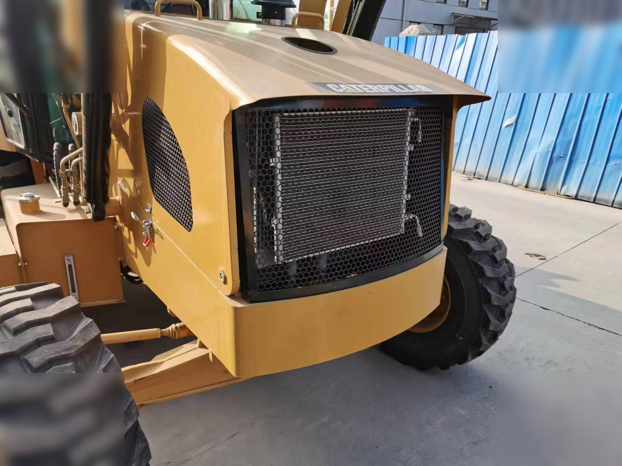 Tractopelle CATERPILLAR 420F: photos 11