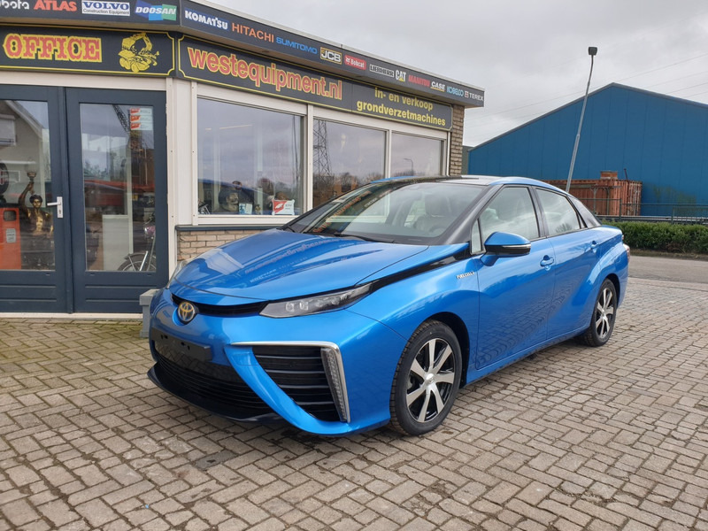 Toyota Mirai - Voiture: photos 2 Toyota Mirai - Voiture: photos 2