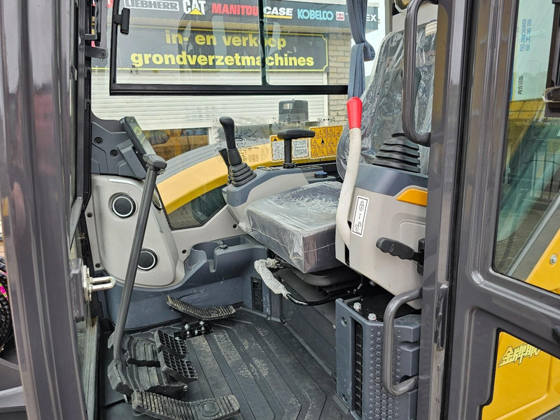 Mini pelle neuf XCMG XE60GA: photos 11