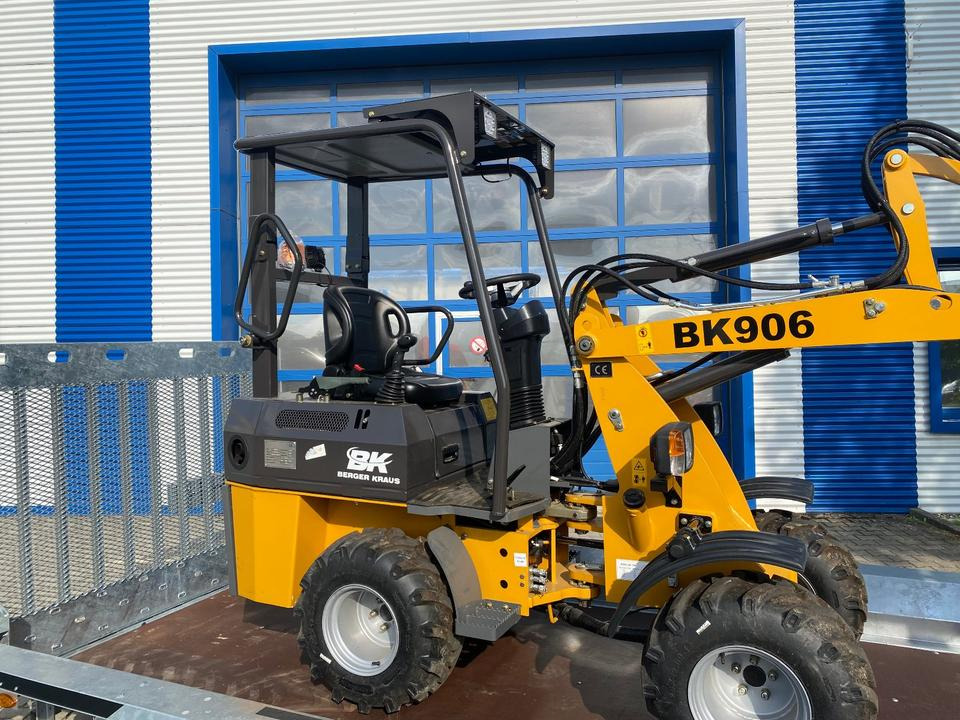 Valet de ferme Radlader/Hoflader BK906 inkl. Tieflader und Gabel/Schaufelpaket *INKL.19% MWST*BERGER KRAUS*PERKINS*SOFORT!*: photos 8 Valet de ferme Radlader/Hoflader BK906 inkl. Tieflader und Gabel/Schaufelpaket *INKL.19% MWST*BERGER KRAUS*PERKINS*SOFORT!*: photos 8