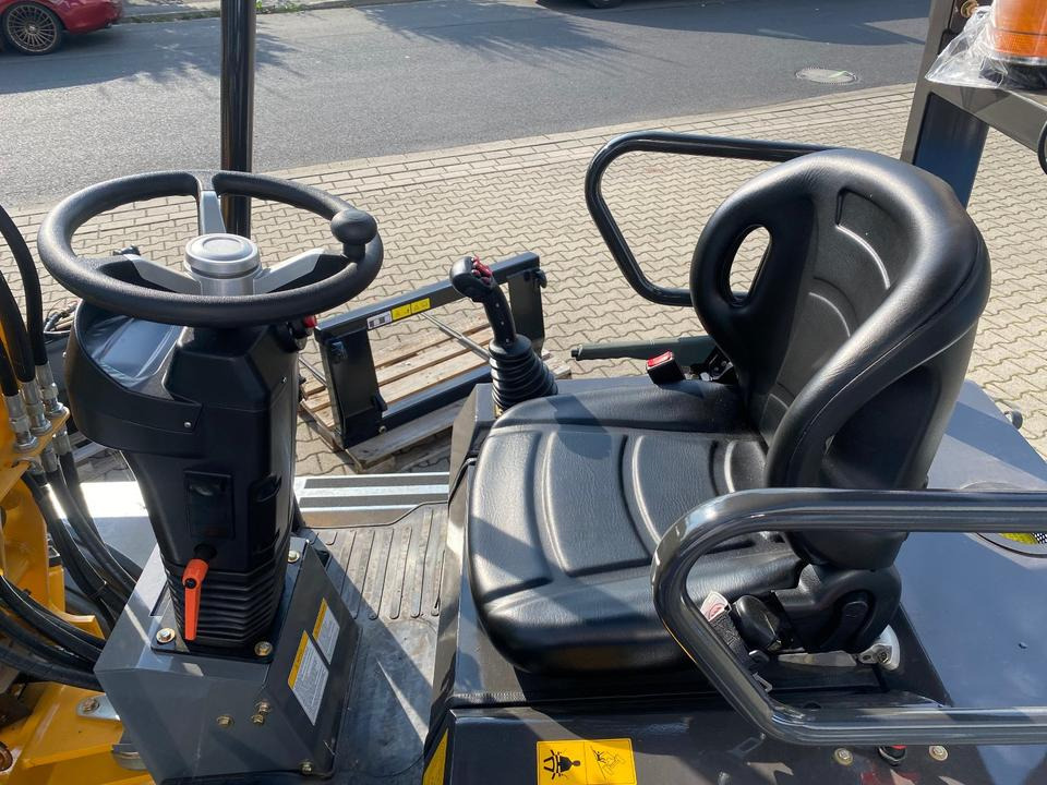 Valet de ferme Radlader/Hoflader BK906 inkl. Tieflader und Gabel/Schaufelpaket *INKL.19% MWST*BERGER KRAUS*PERKINS*SOFORT!*: photos 9 Valet de ferme Radlader/Hoflader BK906 inkl. Tieflader und Gabel/Schaufelpaket *INKL.19% MWST*BERGER KRAUS*PERKINS*SOFORT!*: photos 9