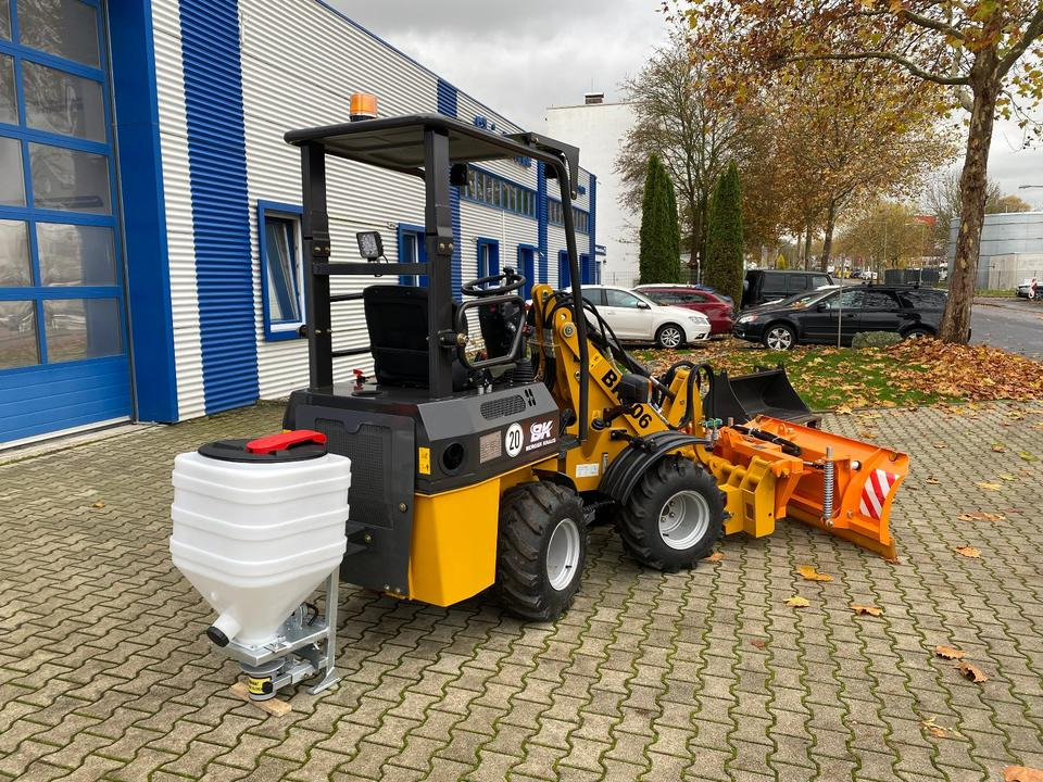 Radlader/Hoflader BK906 inkl. Winter-Komplettpaket *INKL.19% MWST.*BERGER KRAUS*PERKINS*EURO*SOFORT!* - Valet de ferme: photos 4 Radlader/Hoflader BK906 inkl. Winter-Komplettpaket *INKL.19% MWST.*BERGER KRAUS*PERKINS*EURO*SOFORT!* - Valet de ferme: photos 4