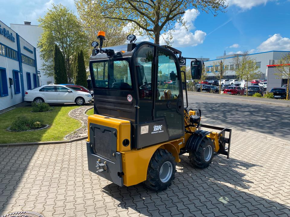 Radlader / Hoflader BK906 mit Kabine *INKL.19% MWST*PERKINS*BERGER KRAUS*GABELPAKET*CE*EURO* - Valet de ferme: photos 4 Radlader / Hoflader BK906 mit Kabine *INKL.19% MWST*PERKINS*BERGER KRAUS*GABELPAKET*CE*EURO* - Valet de ferme: photos 4