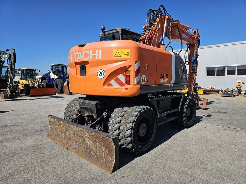 HITACHI ZX145W-3 - Pelle sur pneus: photos 3 HITACHI ZX145W-3 - Pelle sur pneus: photos 3