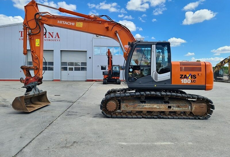 Hitachi ZX180LC-3 - Pelle sur chenille: photos 1 Hitachi ZX180LC-3 - Pelle sur chenille: photos 1