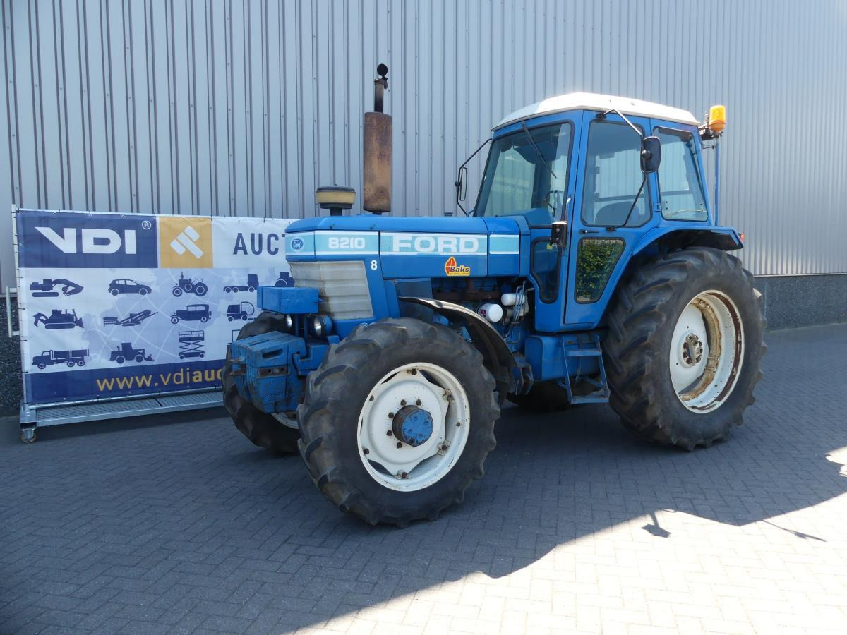 Ford 8210 - Tracteur agricole: photos 2 Ford 8210 - Tracteur agricole: photos 2