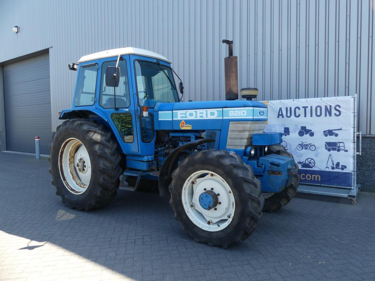Ford 8210 - Tracteur agricole: photos 5 Ford 8210 - Tracteur agricole: photos 5