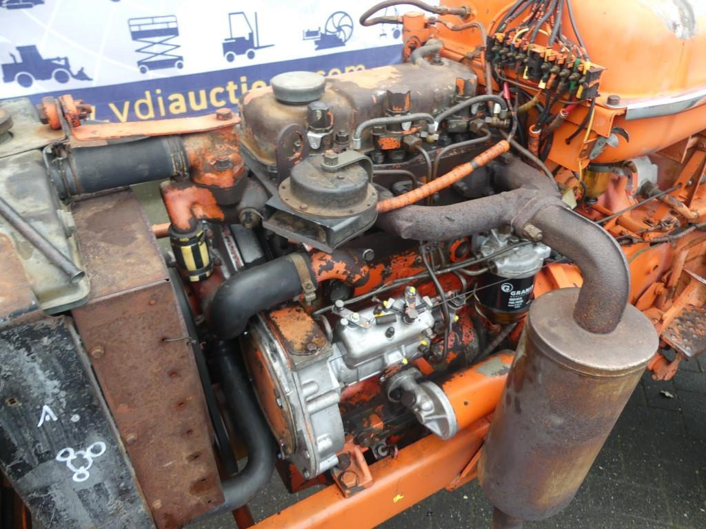 Tracteur agricole Renault Super 7 Vineyard: photos 40