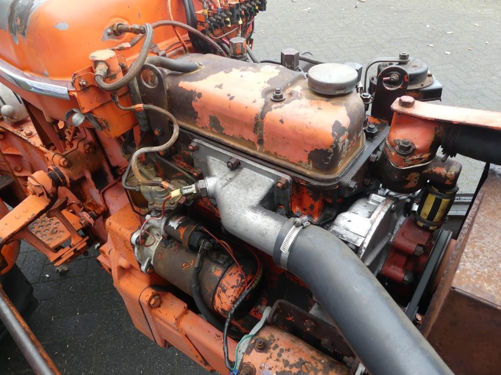 Tracteur agricole Renault Super 7 Vineyard: photos 37