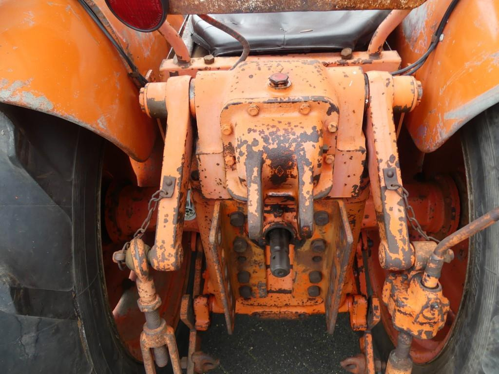 Tracteur agricole Renault Super 7 Vineyard: photos 10