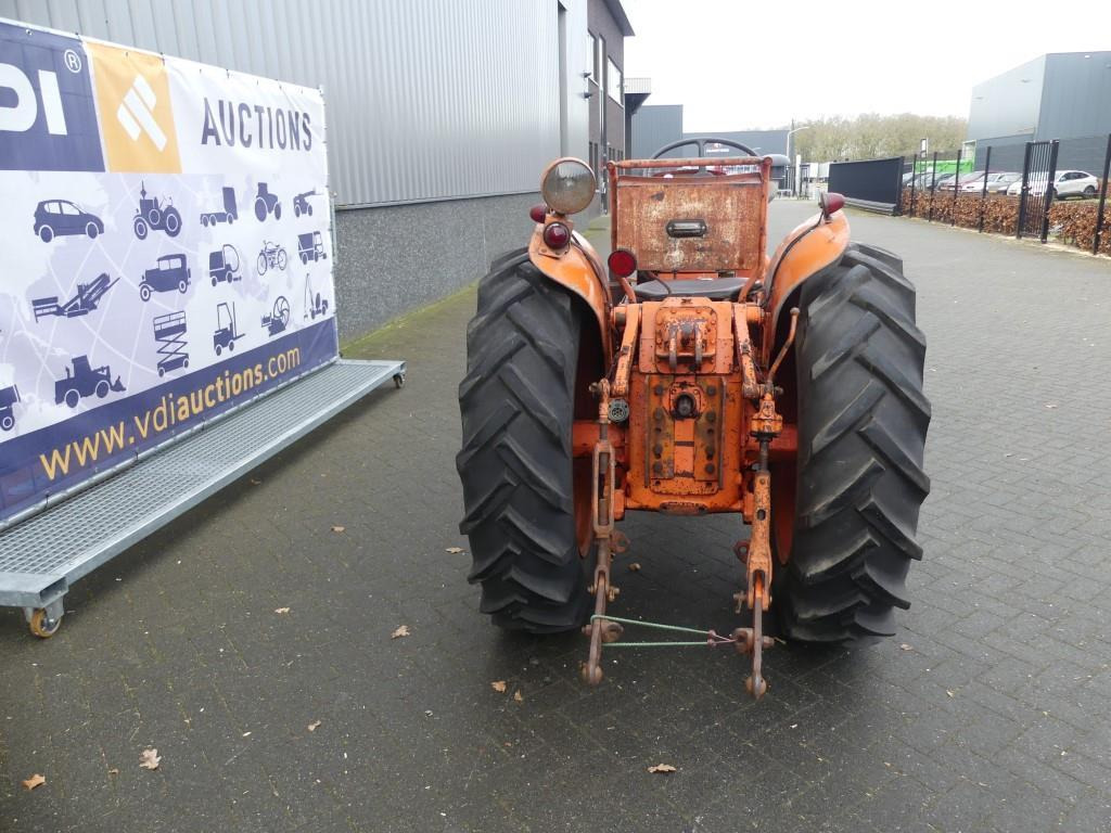 Tracteur agricole Renault Super 7 Vineyard: photos 47