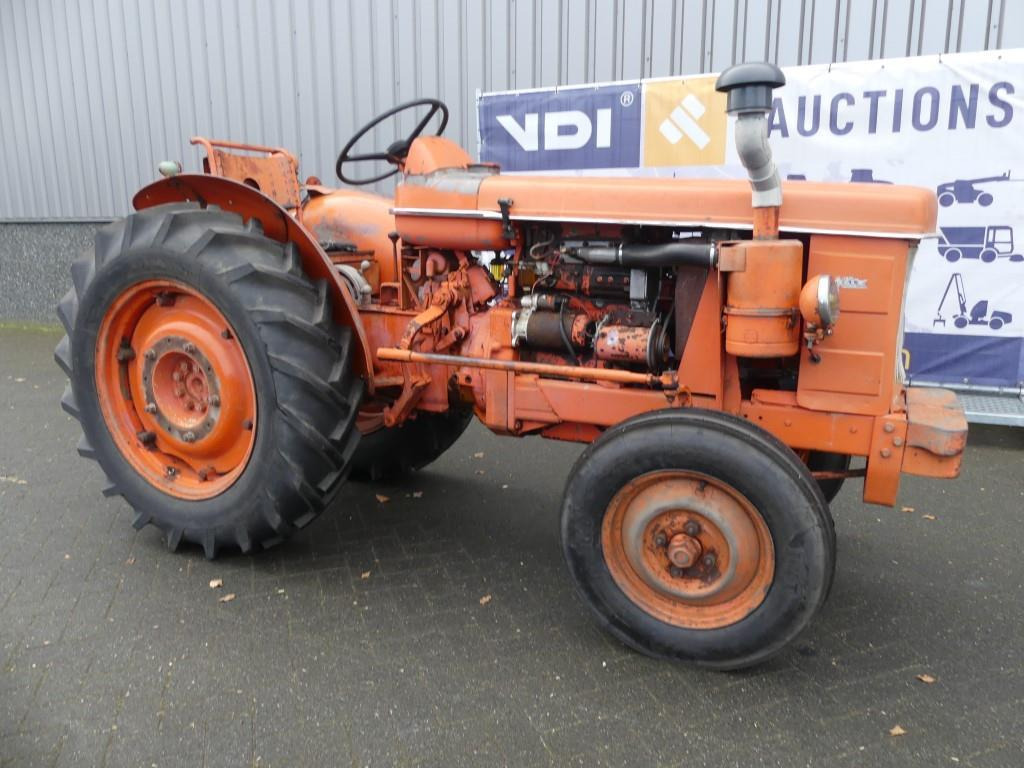 Tracteur agricole Renault Super 7 Vineyard: photos 44