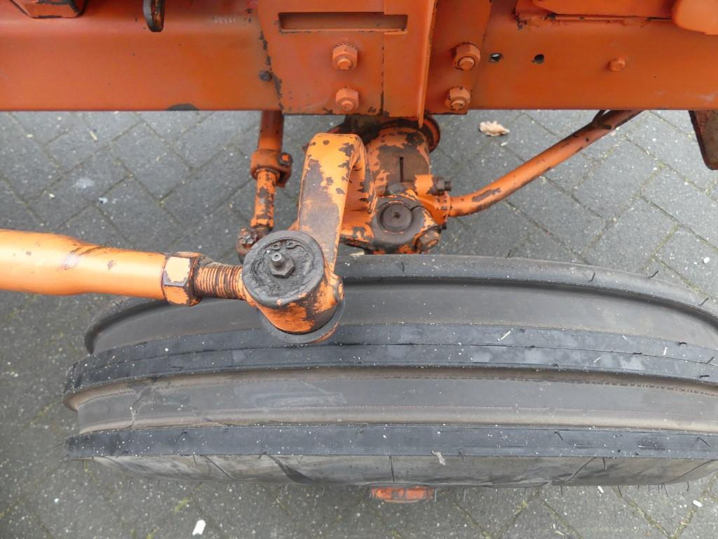 Tracteur agricole Renault Super 7 Vineyard: photos 31