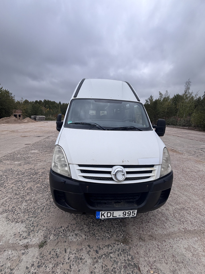 IVECO Daily - Minibus, Transport de personnes: photos 2 IVECO Daily - Minibus, Transport de personnes: photos 2