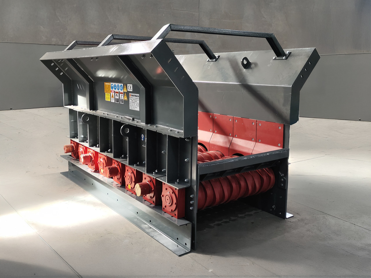 CONSTMACH High-Performance Wobbler Feeder for Continuous Material Flow | Industrial-Grade Feeder System - Machine d'exploitation minière: photos 1 CONSTMACH High-Performance Wobbler Feeder for Continuous Material Flow | Industrial-Grade Feeder System - Machine d'exploitation minière: photos 1