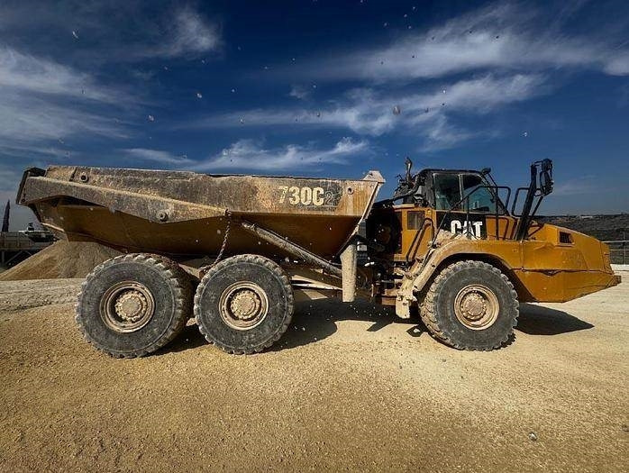 CAT 730C2 - Tombereau articulé: photos 1 CAT 730C2 - Tombereau articulé: photos 1