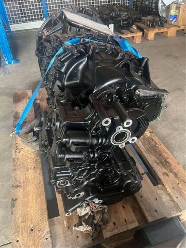 ZF 12AS2531 TD MAN TGA - Boîte de vitesse pour Camion: photos 1 ZF 12AS2531 TD MAN TGA - Boîte de vitesse pour Camion: photos 1