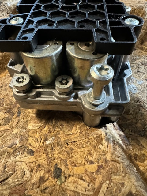 ZF Ventilblock TRAXON Getriebe 0501330550 - Boîte de vitesse et pièces pour Camion: photos 3 ZF Ventilblock TRAXON Getriebe 0501330550 - Boîte de vitesse et pièces pour Camion: photos 3