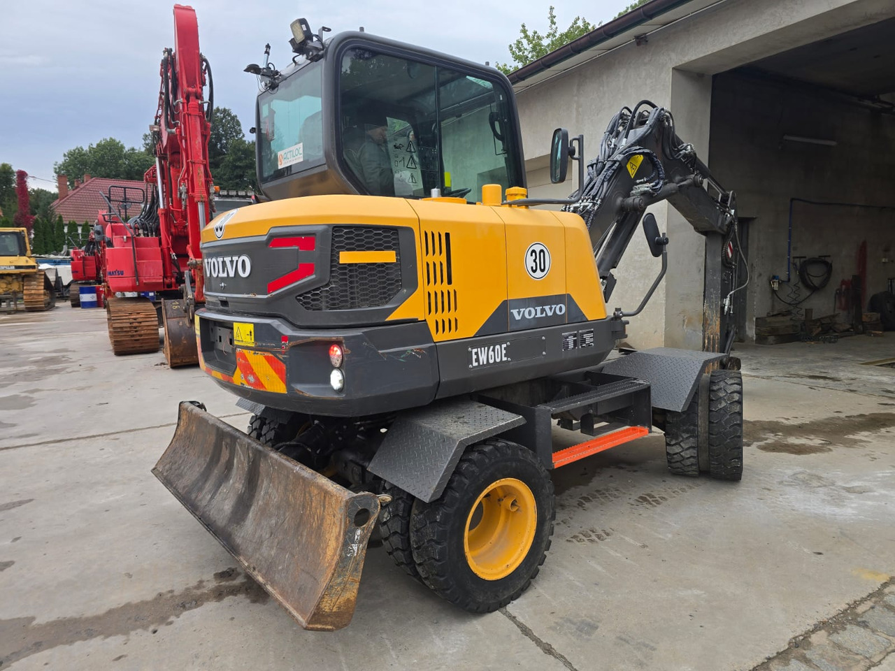 VOLVO EW 60E - Pelle sur pneus: photos 4 VOLVO EW 60E - Pelle sur pneus: photos 4