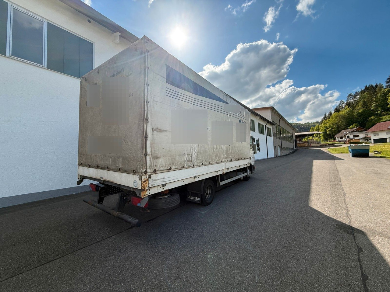 MAN TGL 7.180 - Utilitaire rideaux coulissants (PLSC): photos 2 MAN TGL 7.180 - Utilitaire rideaux coulissants (PLSC): photos 2