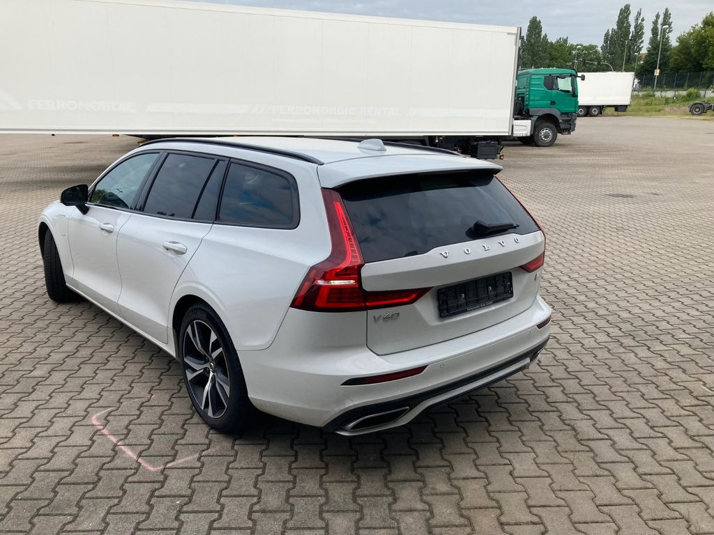 Volvo V60 T6 AWD R-Design Expression Recharge Plug-In - Voiture: photos 3 Volvo V60 T6 AWD R-Design Expression Recharge Plug-In - Voiture: photos 3