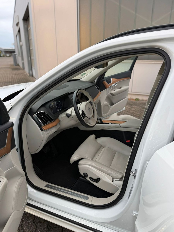 Volvo XC 90 T8 R-Des. Exp. Rech. Pl.-In Hybr. AWD 7-S. - SUV: photos 4 Volvo XC 90 T8 R-Des. Exp. Rech. Pl.-In Hybr. AWD 7-S. - SUV: photos 4