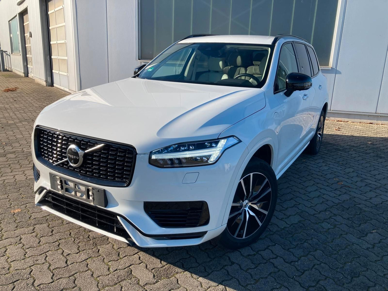 Volvo XC 90 T8 R-Des. Exp. Rech. Pl.-In Hybr. AWD 7-S. - SUV: photos 1 Volvo XC 90 T8 R-Des. Exp. Rech. Pl.-In Hybr. AWD 7-S. - SUV: photos 1