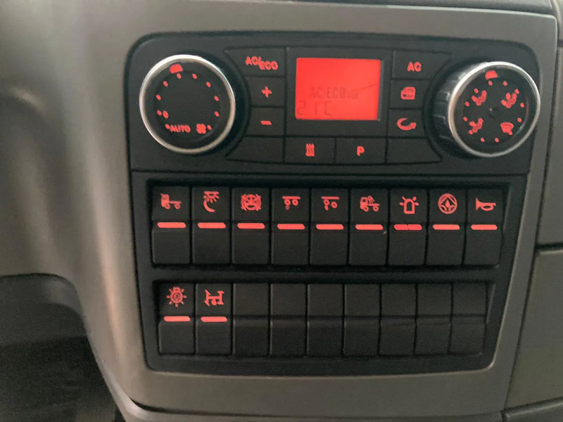 Tracteur routier MAN TGX 41.540 8x4/4 BLS: photos 18