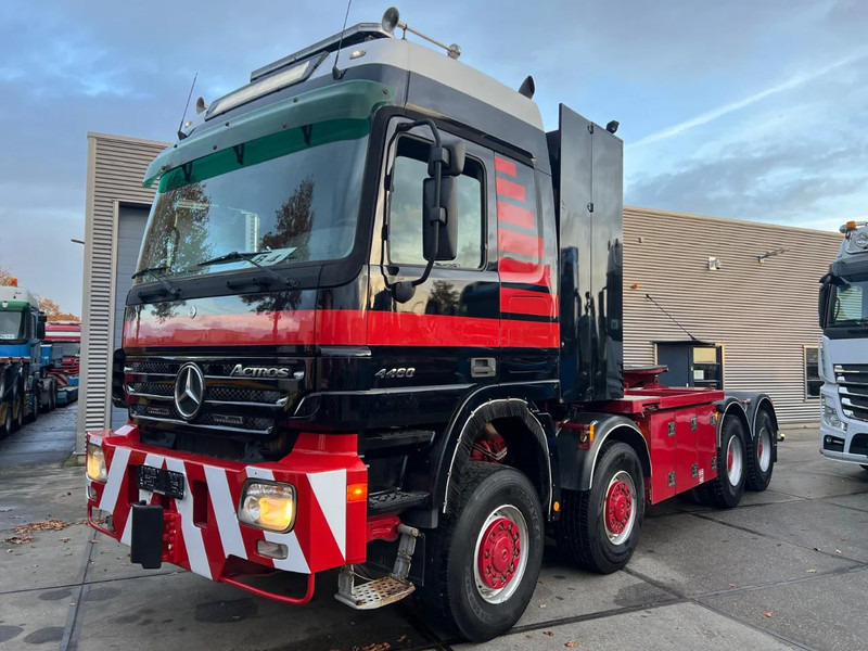 Mercedes-Benz Actros 4460 SLT 8x8 Actros 4460 8x8 SLT - Tracteur routier: photos 1 Mercedes-Benz Actros 4460 SLT 8x8 Actros 4460 8x8 SLT - Tracteur routier: photos 1