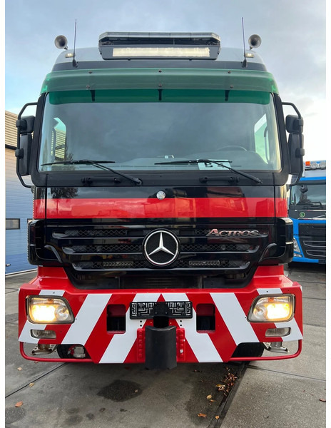 Mercedes-Benz Actros 4460 SLT 8x8 Actros 4460 8x8 SLT - Tracteur routier: photos 3 Mercedes-Benz Actros 4460 SLT 8x8 Actros 4460 8x8 SLT - Tracteur routier: photos 3