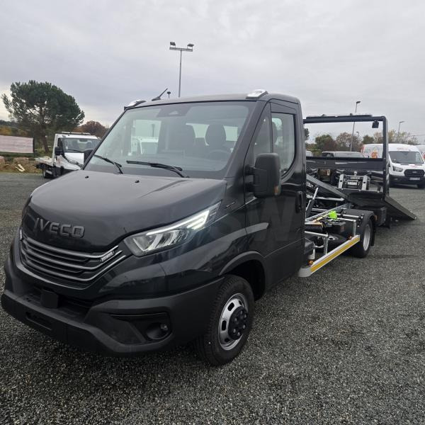 Iveco Daily 35C18 - Remorqueuse: photos 1 Iveco Daily 35C18 - Remorqueuse: photos 1