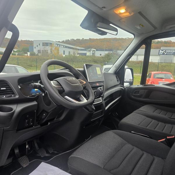 Iveco Daily 35C18 - Remorqueuse: photos 2 Iveco Daily 35C18 - Remorqueuse: photos 2