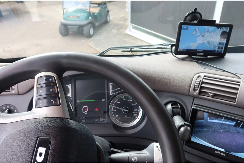 DAF CF 290 Bak+Klep Dhollandia 2.000 kg - Camion fourgon: photos 5 DAF CF 290 Bak+Klep Dhollandia 2.000 kg - Camion fourgon: photos 5