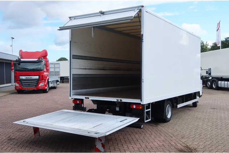 FUSO Canter Mistubishi Canter 7C18 - Camion fourgon: photos 3 FUSO Canter Mistubishi Canter 7C18 - Camion fourgon: photos 3