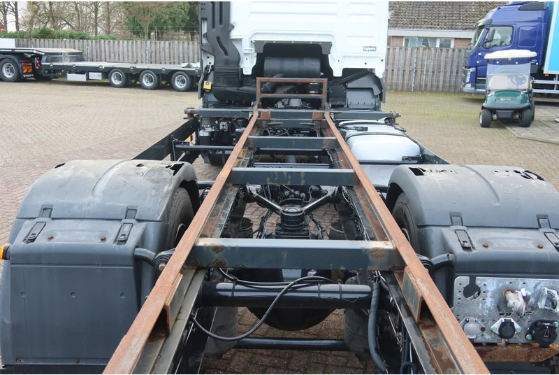 MAN TGX 18 .340 4x2 Full air Chassis, twist locks - Châssis cabine: photos 4 MAN TGX 18 .340 4x2 Full air Chassis, twist locks - Châssis cabine: photos 4